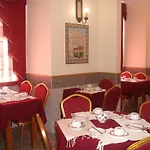 Grande Pensao Residencial Alcobia