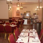 Grande Pensao Residencial Alcobia 2*