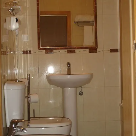 Grande Pensao Residencial Alcobia