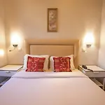Grande Pensao Residencial Alcobia