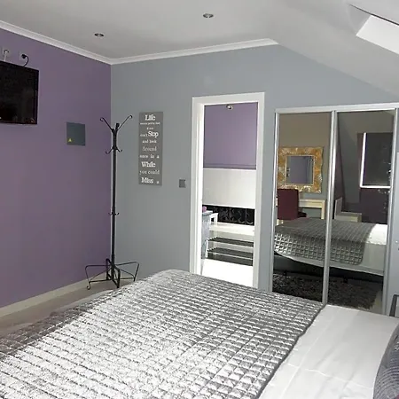 Grande Pensao Residencial Alcobia