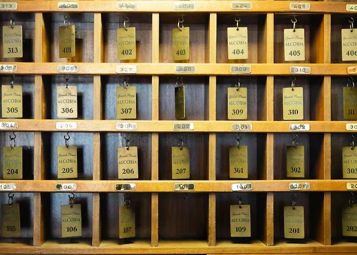 Grande Pensao Residencial Alcobia *