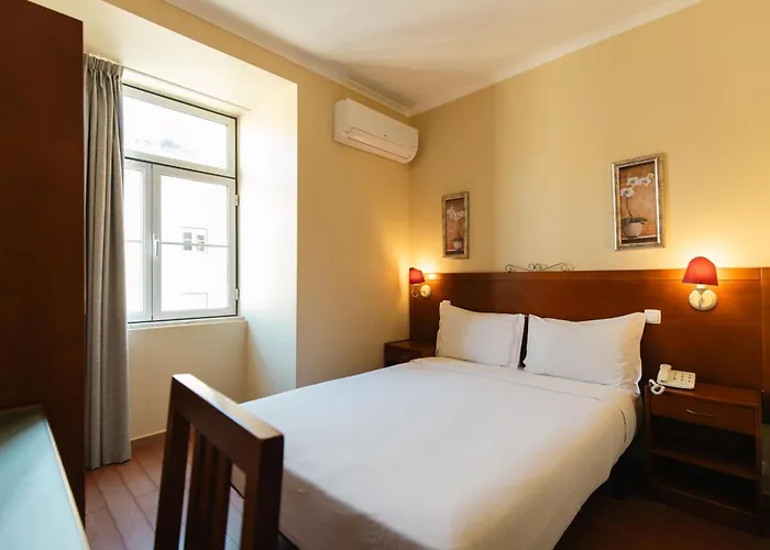 Grande Pensao Residencial Alcobia Hotell