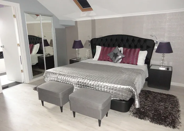 Grande Pensao Residencial Alcobia Hotel