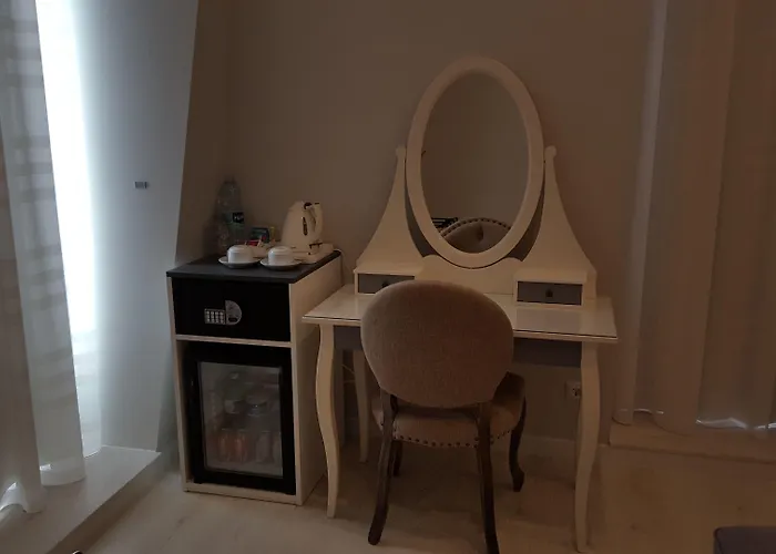Grande Pensao Residencial Alcobia Hotel 2*