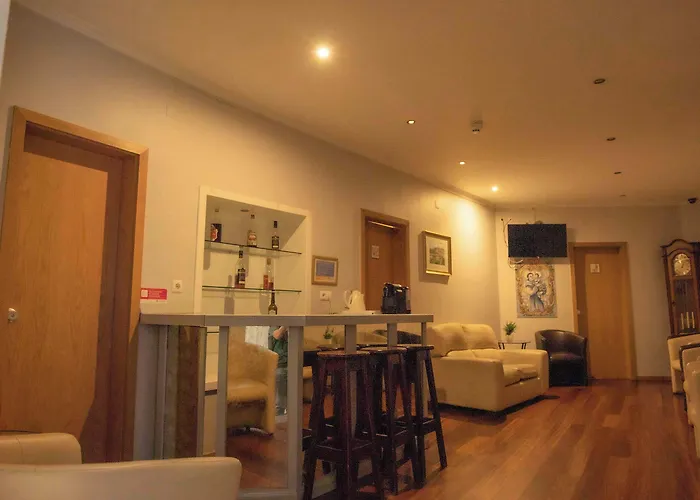 Grande Pensao Residencial Alcobia *