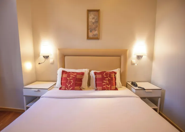 Grande Pensao Residencial Alcobia