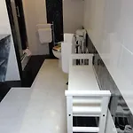 Grande Pensao Residencial Alcobia 2* Lissabon