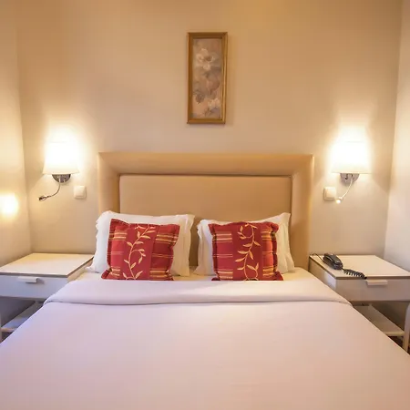 Grande Pensao Residencial Alcobia